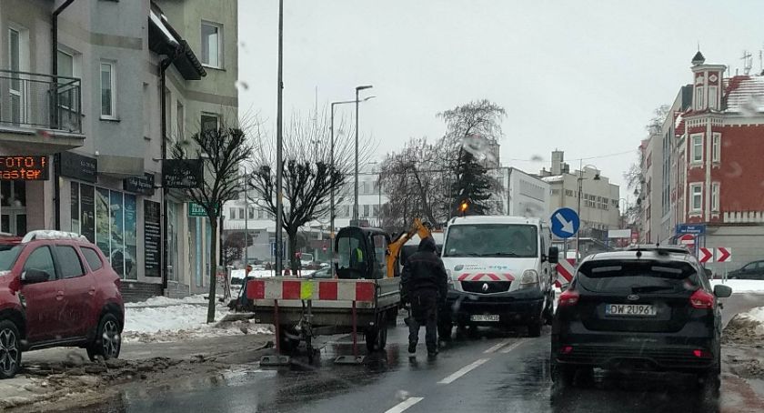 Prace na rondzie