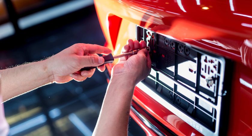 Autocasco, NNW i Assistance – dlaczego warto dodatkowo ubezpieczyć samochód?