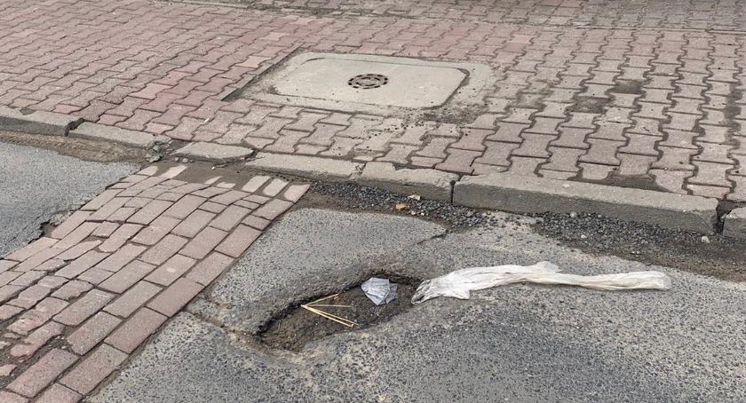 Uważajcie na dziurę na Św. Jadwigi