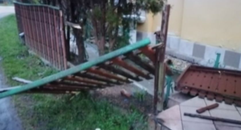 Szarpał, demolował, chciał się wedrzeć do domu. Napastnik zaatakował kobietę
