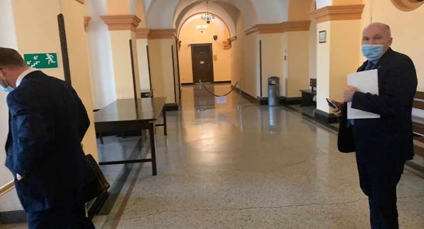 Przedwczesna radość włodarza i duma sekretarza