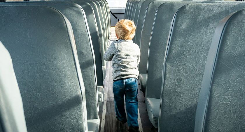 Dlaczego autobus szkolny jedzie tak wcześnie