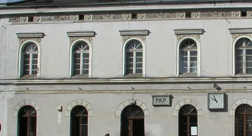 Dworzec w Obornikach Śląskich walczy o tytuł najlepszego dworca kolejowego w Polsce!