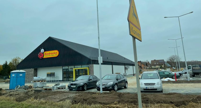 Inwazja marketów. Powstanie mini galeria