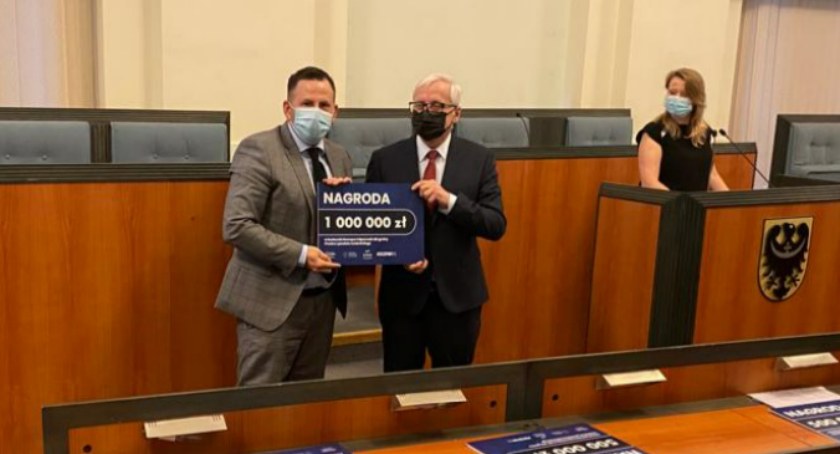 Nagroda za szczepienia