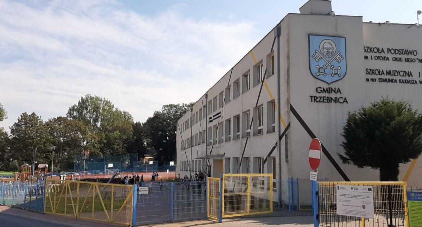 Oferta o ok. 5,5 mln wyższa. Czy uda się rozbudować SP nr 2 i wybudować halę w Kuźniczysku?