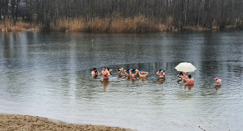 Jak zacząć morsowanie? Rozmawiamy z trenerem o przygotowaniach