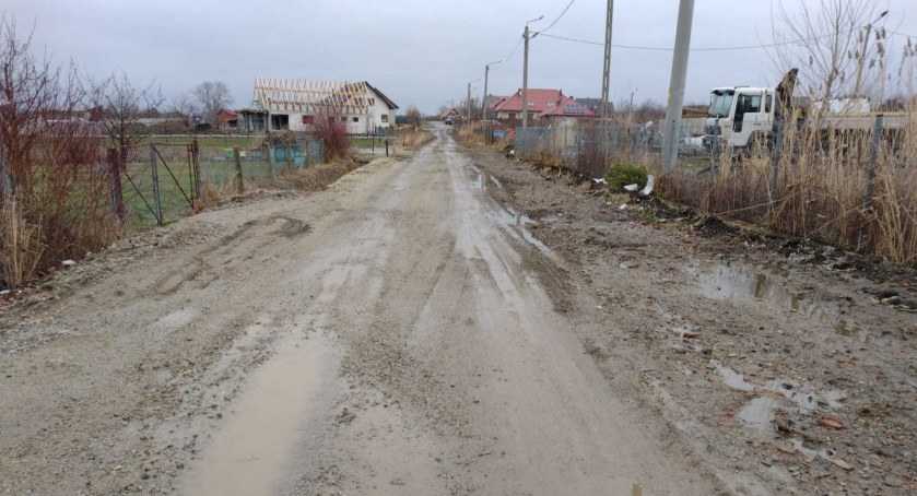 Drogi w Księginicach, przetarg, ceny i budżet. Czy to się spina? Echa publikacji...