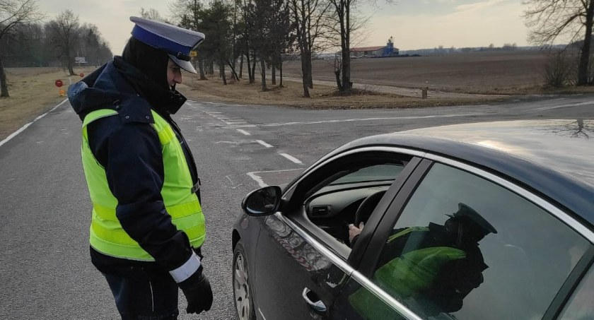 Jeden na ponad setkę