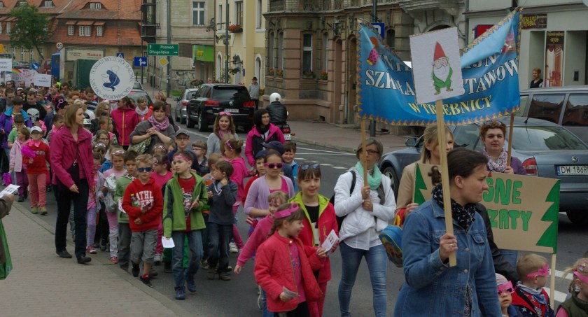 Przemarsz z okazji Dnia Inwalidy i Niepełnosprawnego