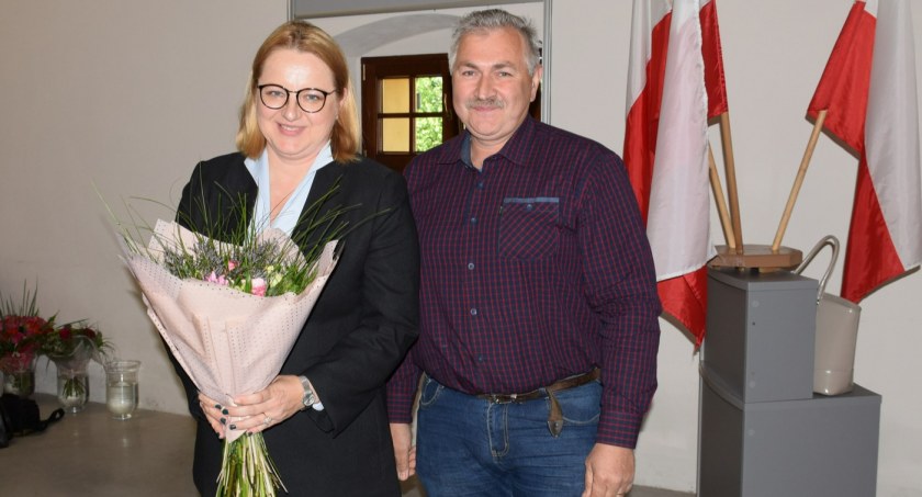 Wotum zaufania i absolutorium dla Wójt