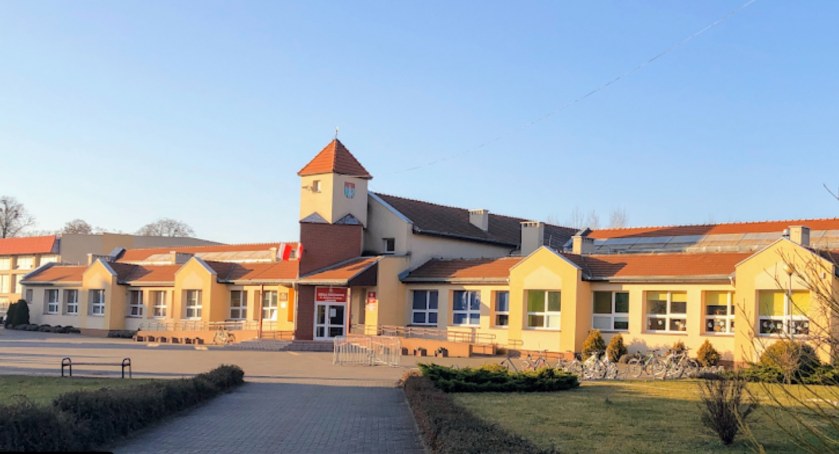 Ewakuacja szkoły. Do szkoły przysłano maila
