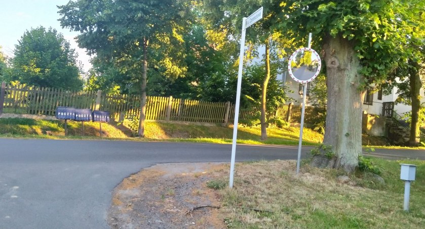 Lustro dla każdego?