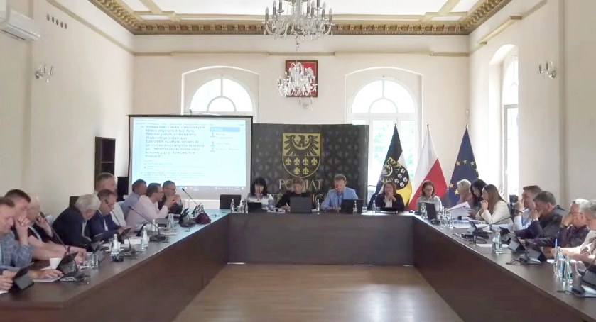 Pieniądze na obiekty kościelne czy świeckie?