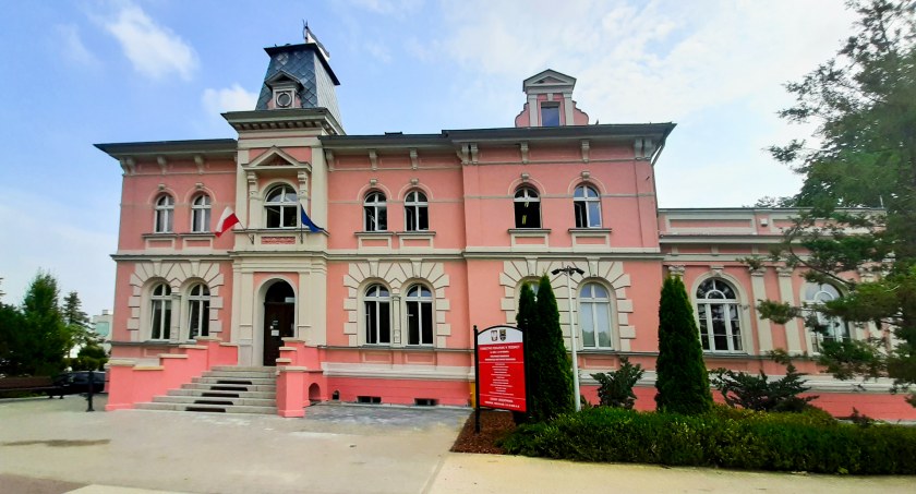 Z ostatniej chwili: Policja weszła do starostwa