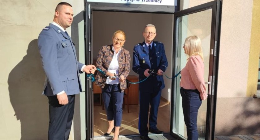 Otwarcie placówki policji w Zawoni