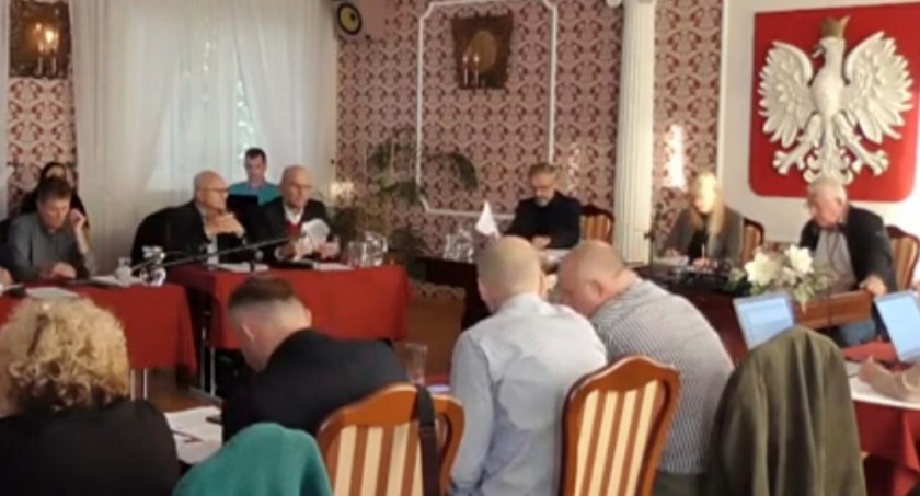 Gorąca dyskusja na sesji w Obornikach