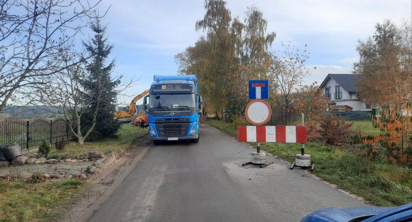 Zamknięta droga pod Wilczynem