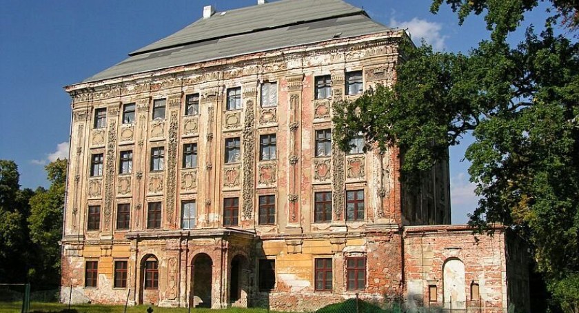 Pałac w Piotrkowicach