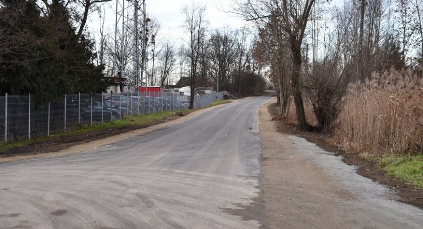 Gotowe chodniki, wyremontowana ulica