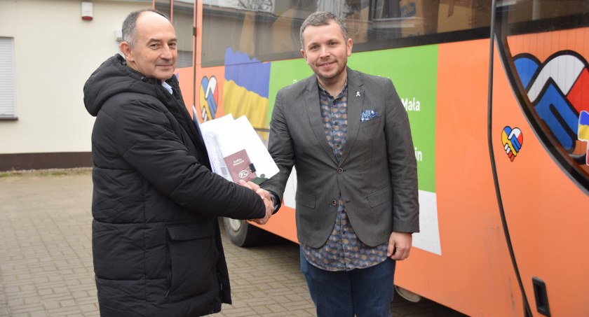 Autobus z darami dotarł do szkoły w Ukrainie