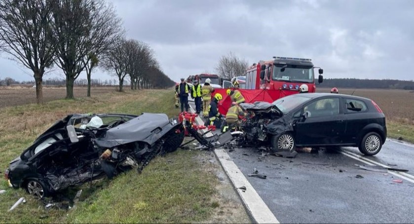 Tragiczny finał zderzenia dwóch samochodów