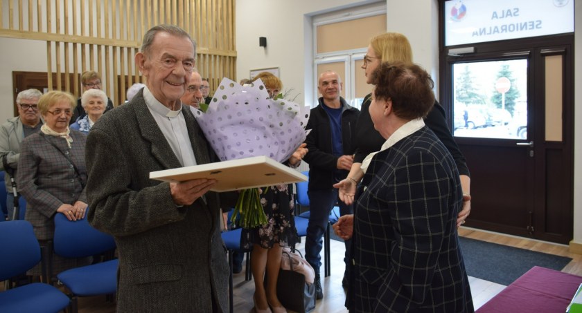 Ks. Bruno Borowski Honorowym Obywatelem Gminy Zawonia