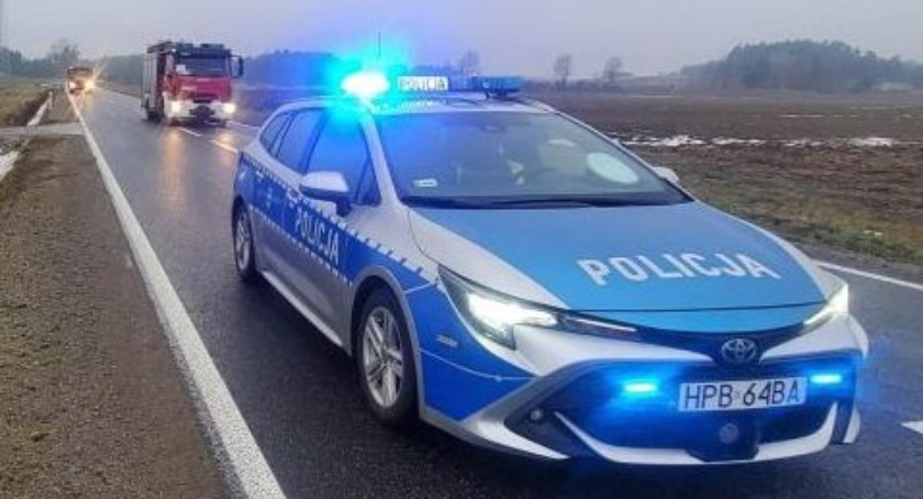 Pijana uderzyła w barierę. Miała zakaz prowadzenia pojazdów