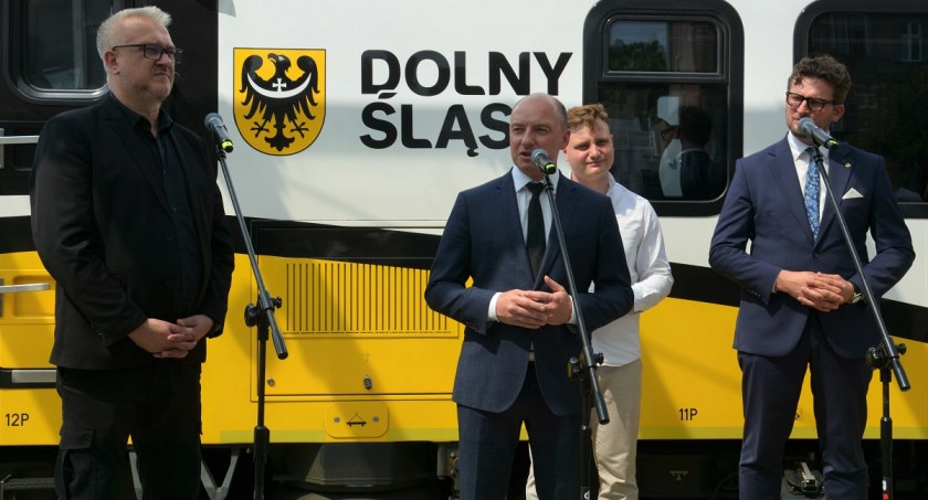 Koleje Dolnośląskie uruchomiły pociąg z Wrocławia nad Bałtyk! To propozycja szybkiej i komfortowej podróży bez przesiadek