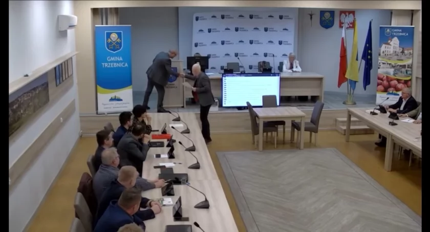 Niespodziewane roszady w trzebnickiej opozycji