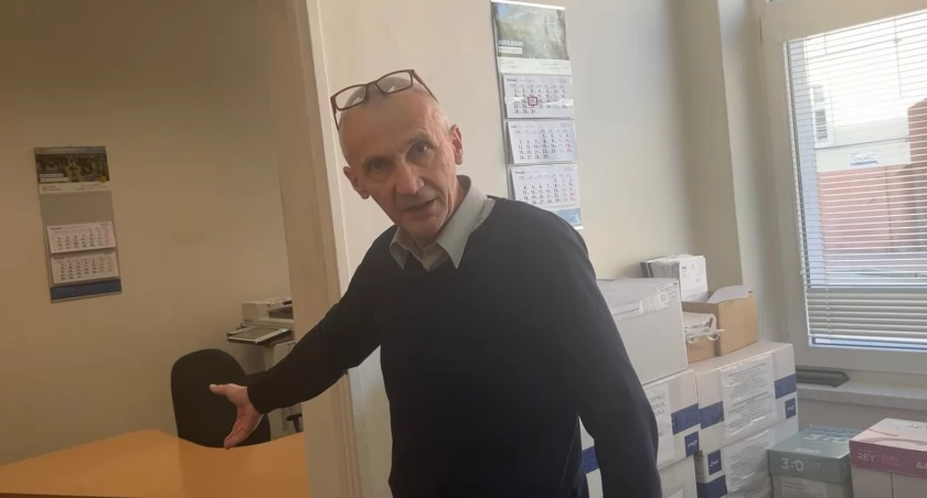 Prokuratura wszczyna śledztwo, a w gminie kolejny urzędnik zachowuje się agresywnie