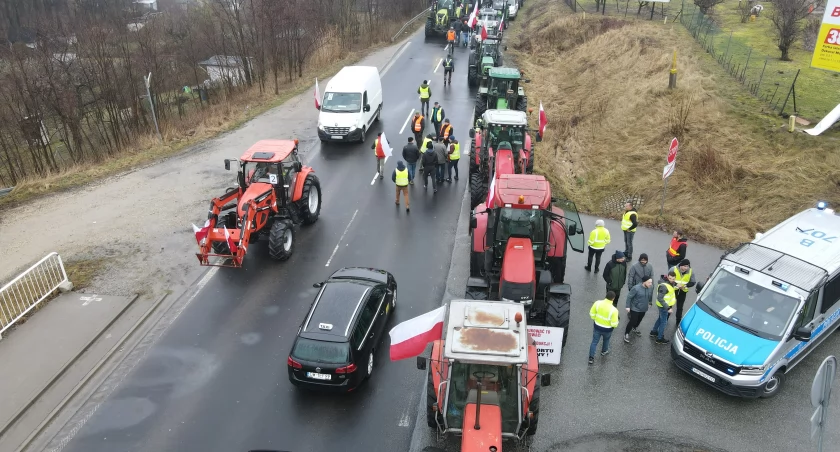 Rolnicy protestują. Coraz większe utrudnienia w ruchu