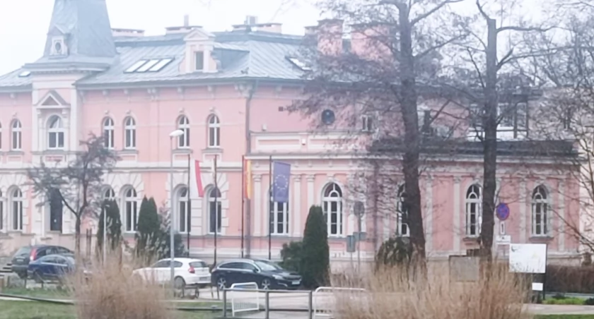 Ile lat mają kandydaci do rady powiatu 