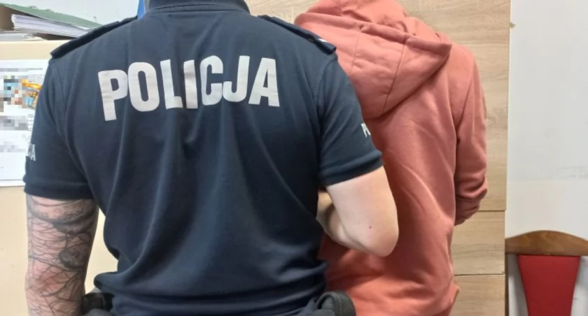 Na widok radiowozu gwałtownie się obrócił