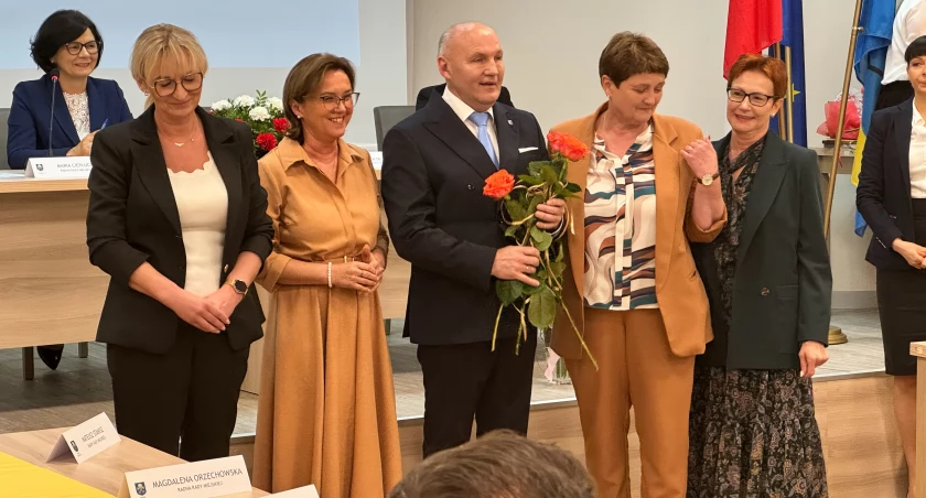 Siostra burmistrza pobrała dietę i...