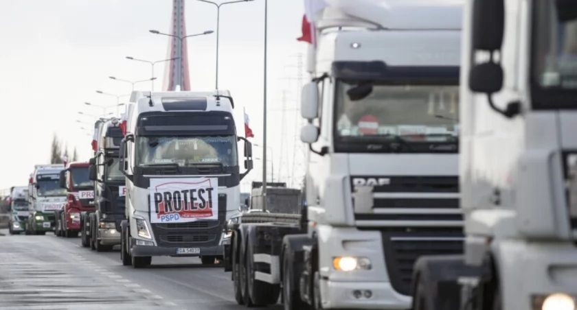 PROTEST TRANSPORTOWCÓW. Możliwe utrudnienia w ruchu na drogach powiatu trzebnickiego