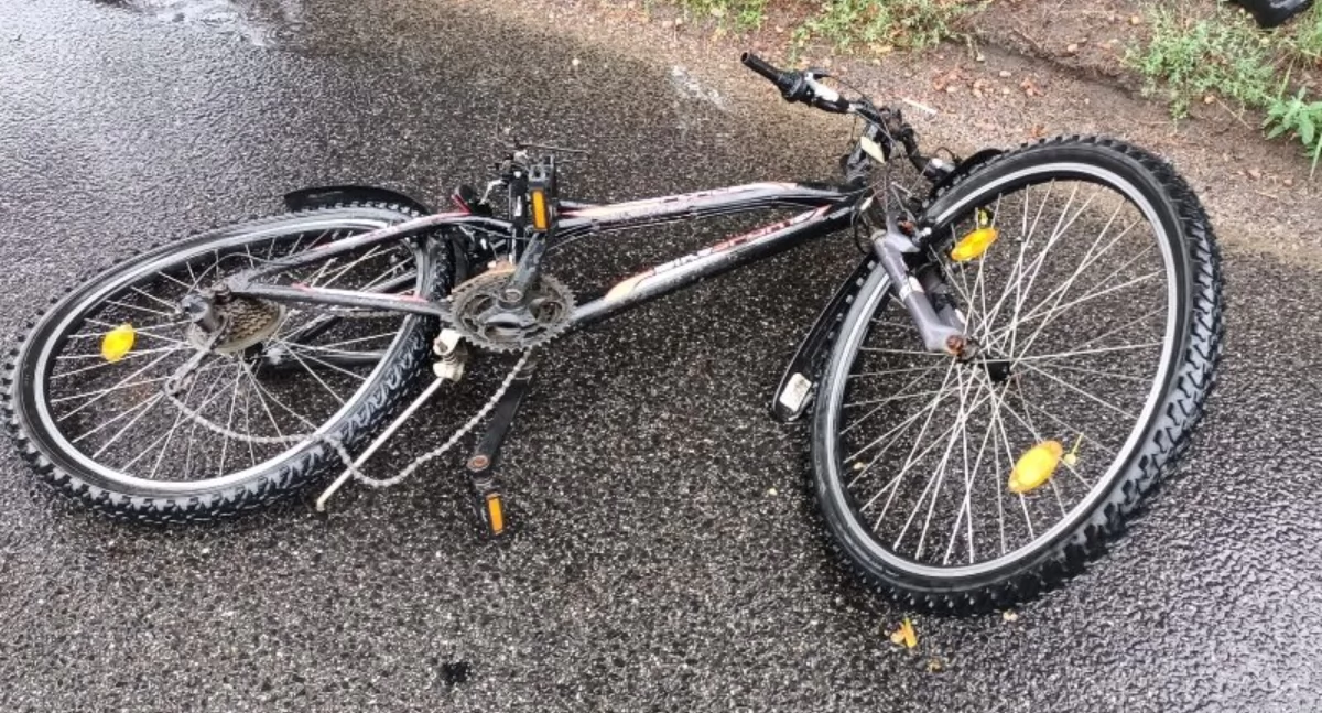 Potrącił rowerzystkę. Została zabrana do szpitala