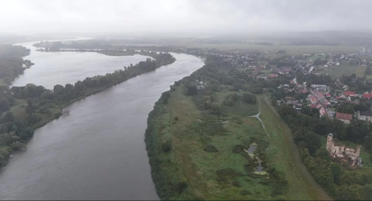 Burmistrz zarządza pogotowie przeciwpowodziowe. Możliwa ewakuacja
