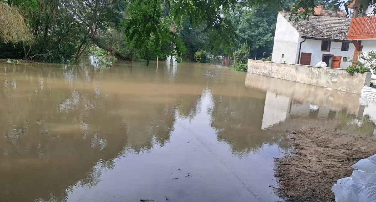 Zasiłek dla poszkodowanych w powodzi. Działa infolinia
