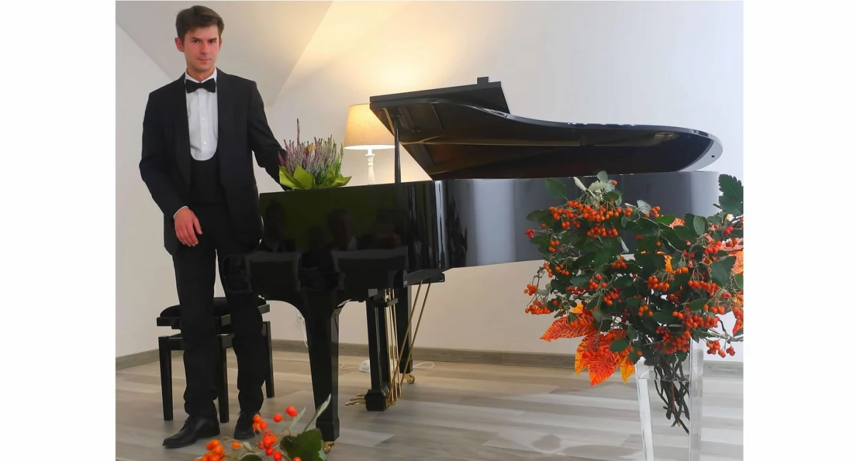 Wieczór Lisztowski z  Romanem Salyutovem 