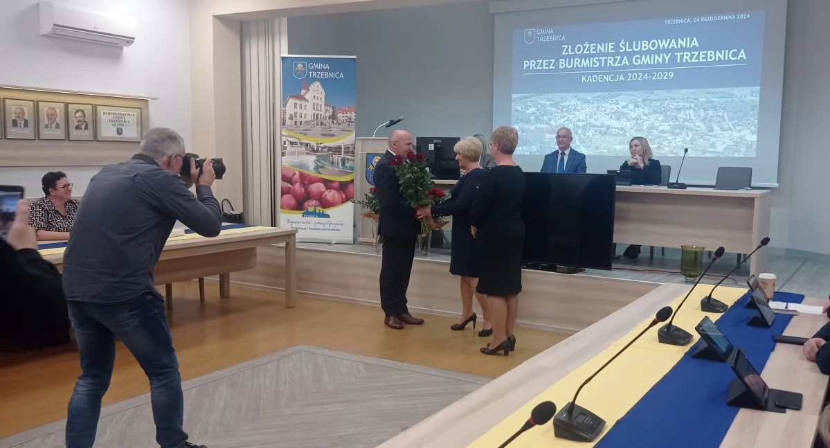 Burmistrz deklaruje współpracę. Radni ustalili jego miesięczne wynagrodzenie
