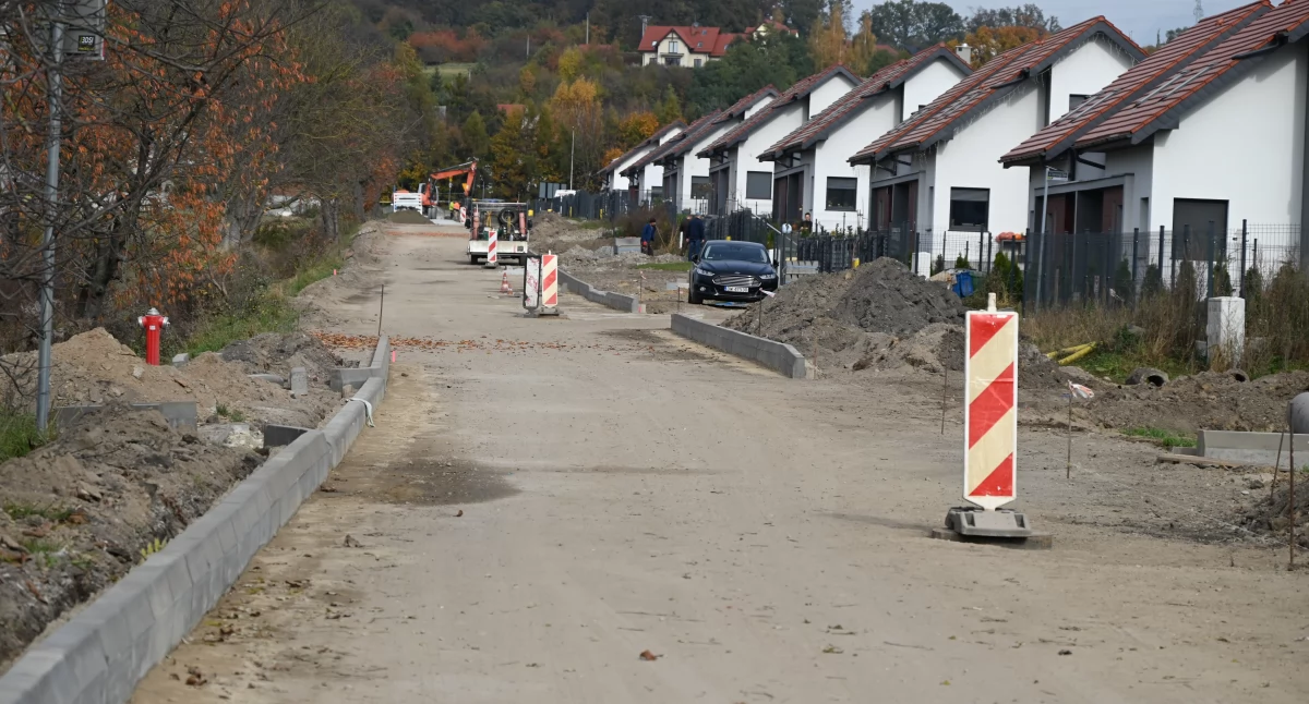 Przebudowa kolejnych dróg w gminie Wisznia Mała 