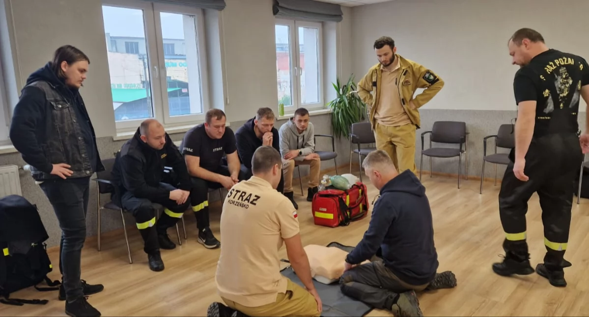 OSP Korzeńsko jednoczy druhów – kurs KPP dla 33 strażaków z gminy Żmigród
