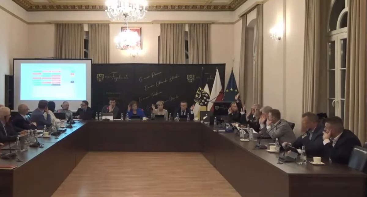 Spór o drogi. Gorąca atmosfera podczas sesji rady powiatu