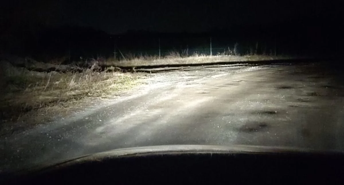 Bus przestał wozić dzieci. Teraz muszą chodzić ciemną drogą