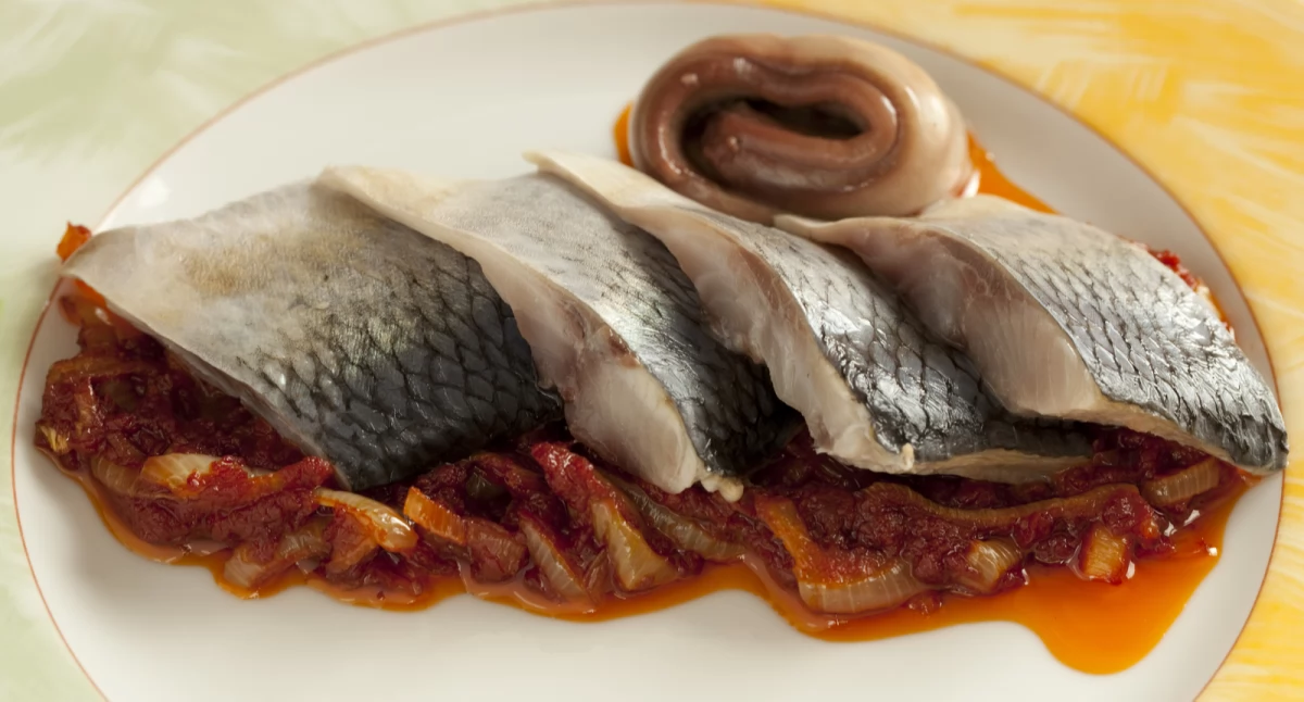 Czy śledzie po kaszubsku mogą być haute cuisine? Danie tanie a wykwintne