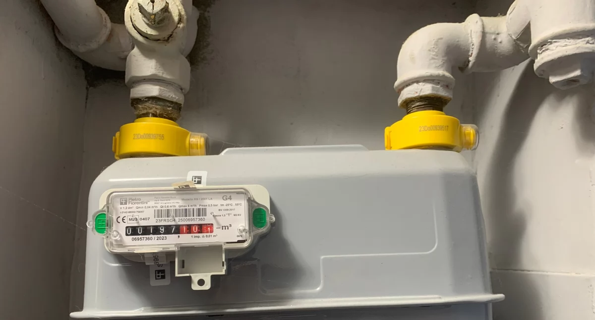 Nie chcą naprawić nieszczelnej instalacji? Lokator czuje się bezsilny