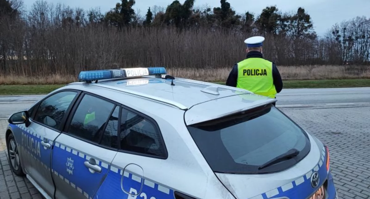 Pijany kierowca uciekł przed policją