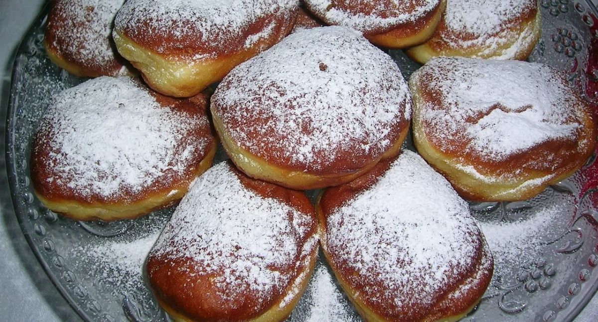 Seniorki z Zawoni zapraszają na pyszne pączki!