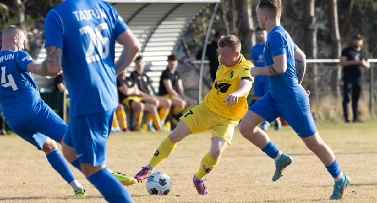 Pierwsza połowa meczu 1:1. Potem był grad bramek